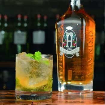 
                  
                    Double H (Habu & Herb): Okinawan Habu Liqueur & Herbal Liqueur - Blue Habu 酒店
                  
                